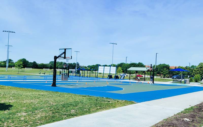 Basketball Courts at Central Park - Oak Brook Park District